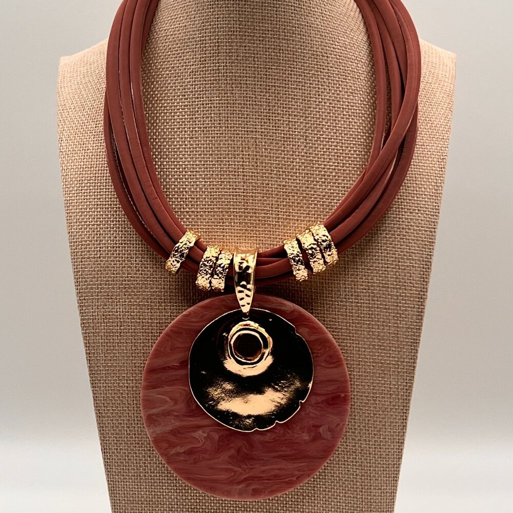 Shell Pendant Necklace